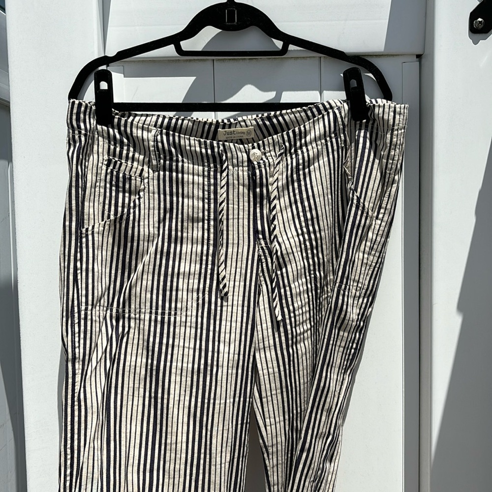 Just Living Navy blue and off white linen pants